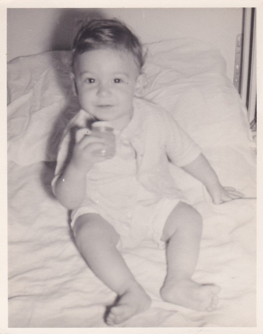 Peter Baby crib 1947.jpg